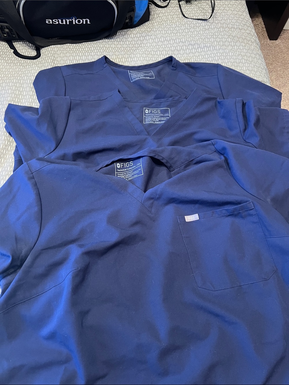 FIGS Women’s Navy V-Neck Scrub Top Pack (Deep Blue)